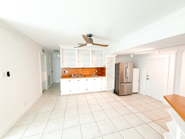 Building Photo - 2418 Linda Ave