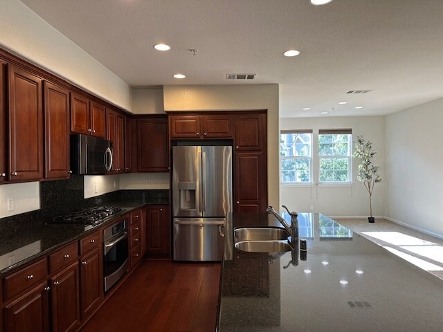 Building Photo - 2907 Maritime Way