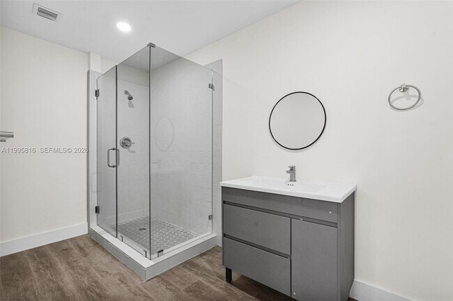 Building Photo - 1730 Acapulco Dr