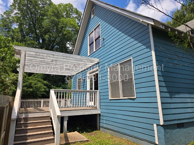 Building Photo - Beautiful 3 Bedroom House in Reynoldstown!