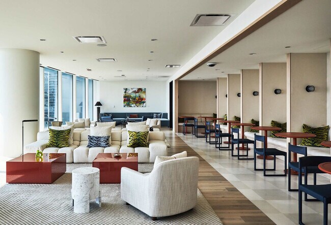 Building Photo - 1000 S Michigan Ave