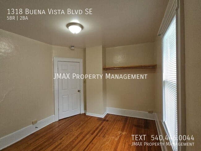 Building Photo - 1318 Buena Vista Blvd SE
