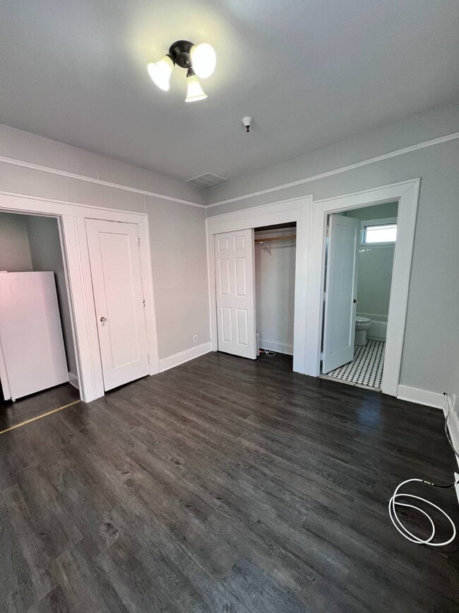 Building Photo - 132 Jay St