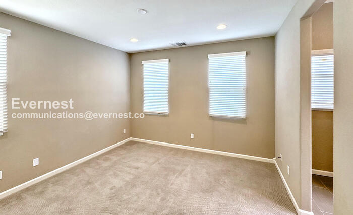 Building Photo - 81 Middleton Pl