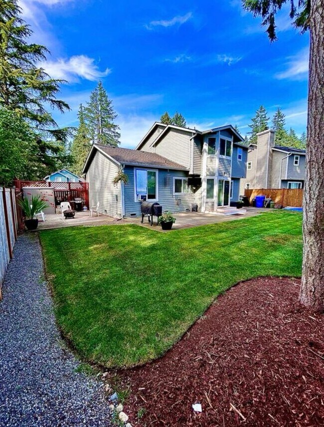Building Photo - Newly Updated 3 Bedroom 3 Bath Home in Cov...