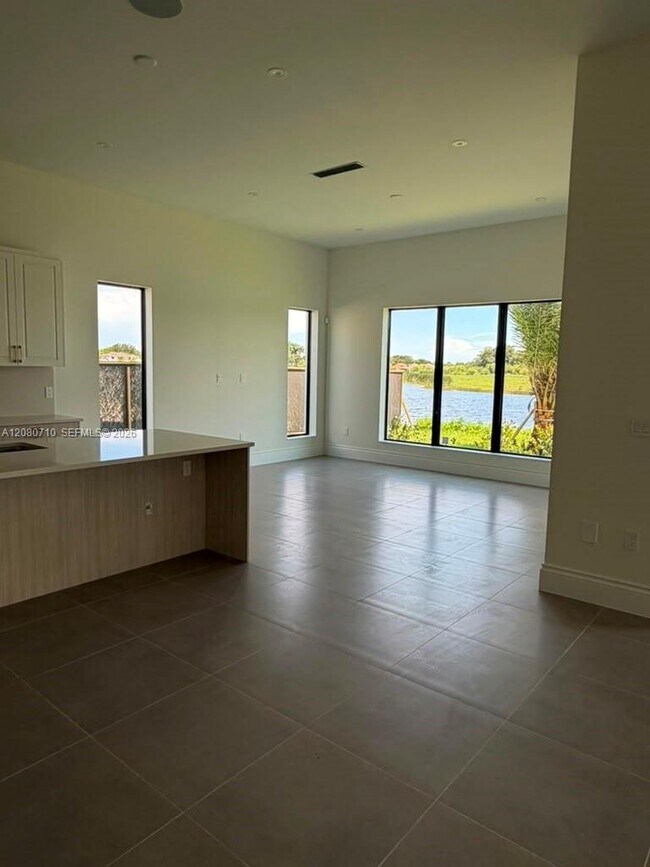 Building Photo - 8540 NW 160th Terrace