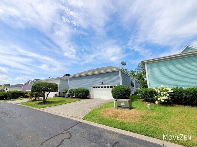 Building Photo - 17011 Hedgerow Park Rd