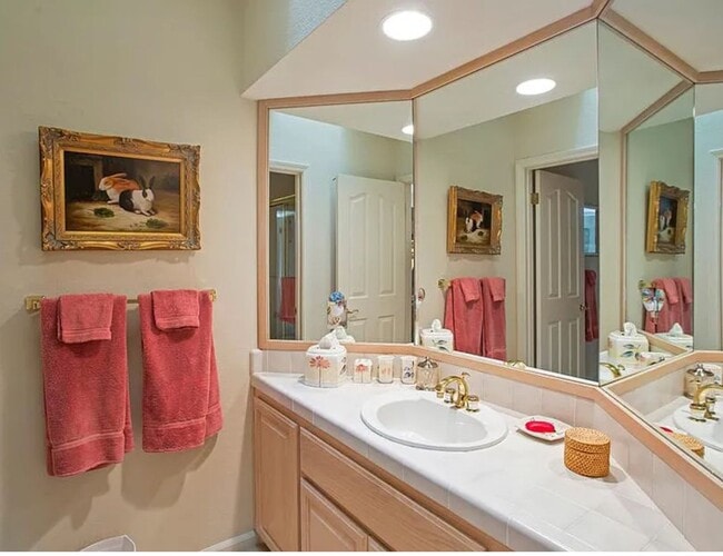 Building Photo - 4 Bed 3 Bath Elegant Home In Lafayette W/ ...