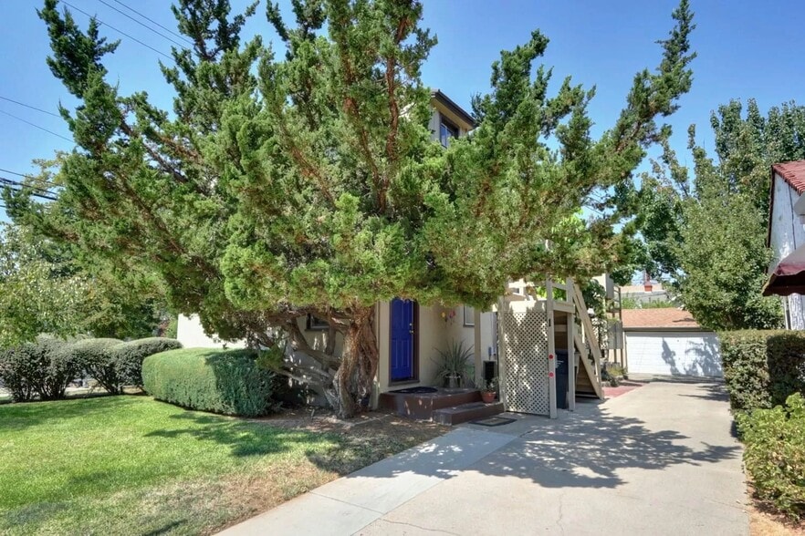 Building Photo - 3143 Freeport Blvd