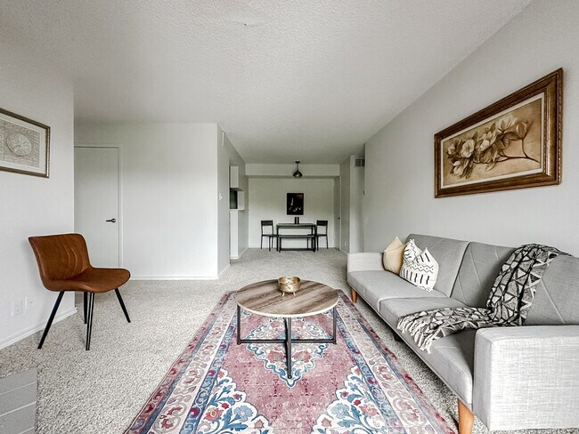 Building Photo - 1071 Clayton Ln