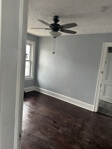 Building Photo - 56 Dobbs Ferry Rd