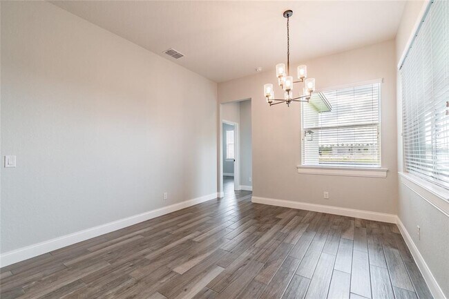 Building Photo - 6753 Bentridge Dr