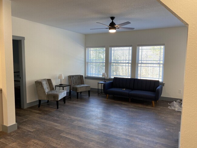 Building Photo - 36 Spring Creek Ct