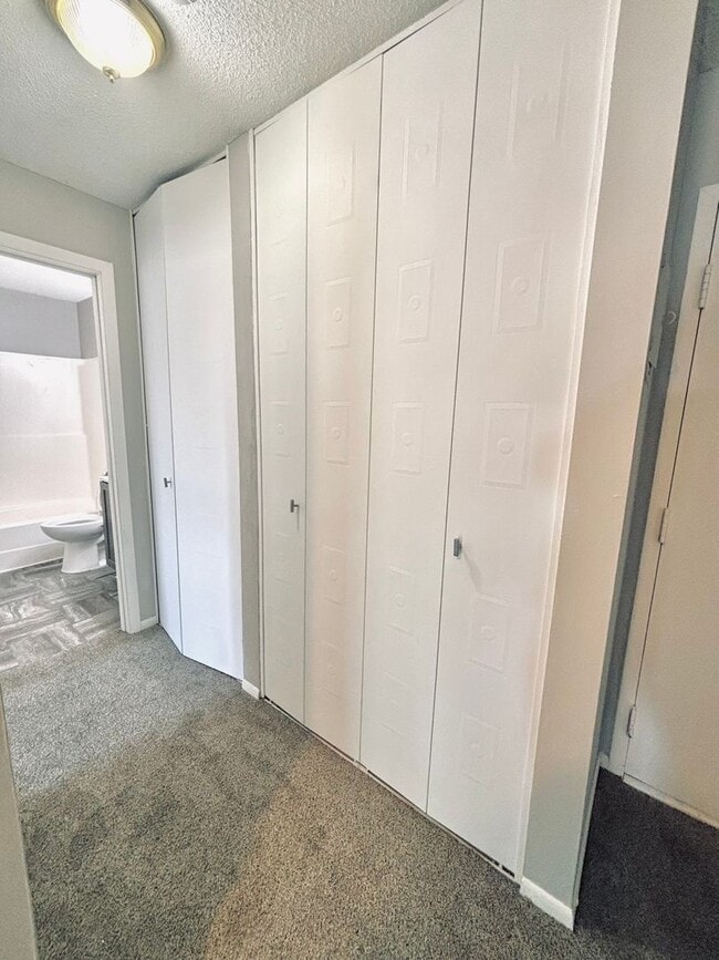 Building Photo - LOCATION LOCATION!  Prime, 1 bed/1 bath Co...