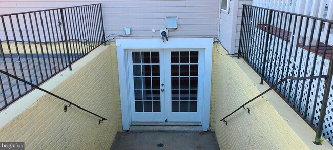 Building Photo - 15309 Lions Den Rd