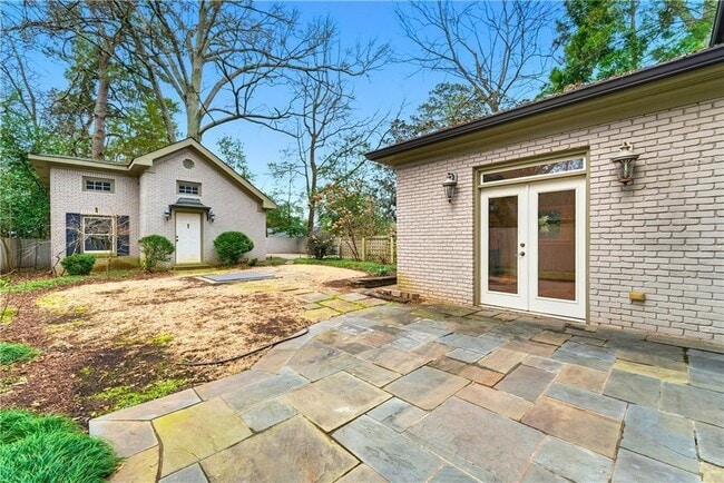 Building Photo - 685 E Morningside Dr NE