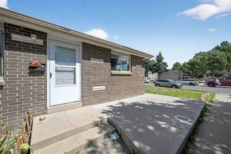 Building Photo - 1341 Xanadu St