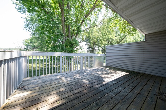 Building Photo - 9154 Neill Lake Rd