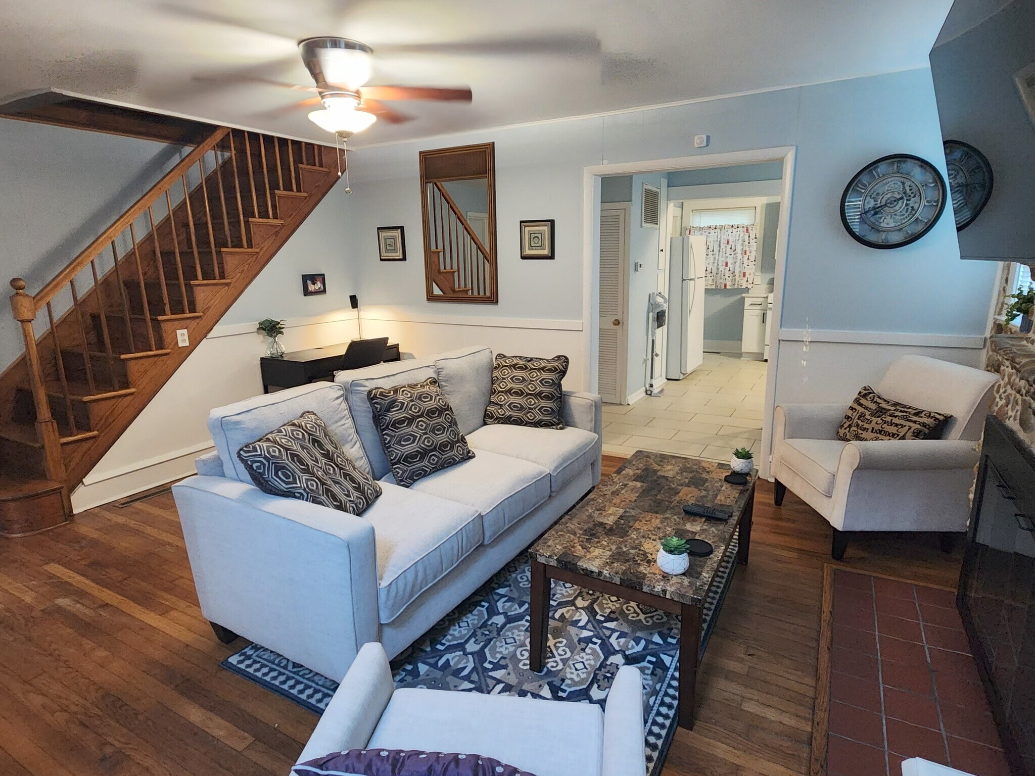 Living Area - 200 N Fourth St