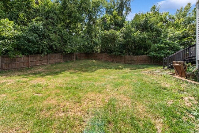 Building Photo - Stunning 2 Bedroom home in Greensburg avai...