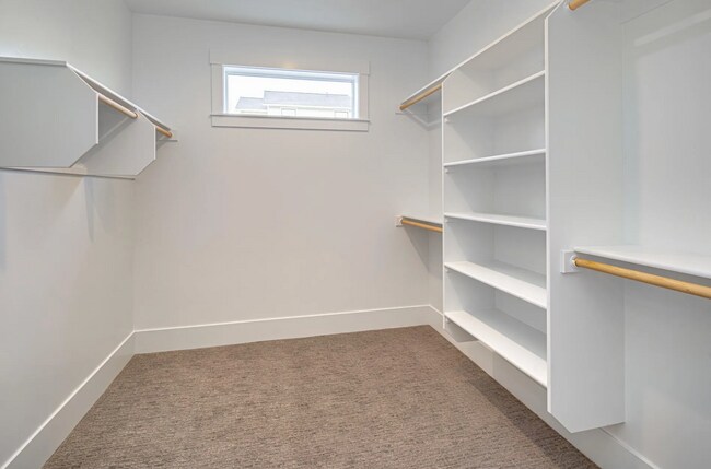 Building Photo - 62685 McClain Dr