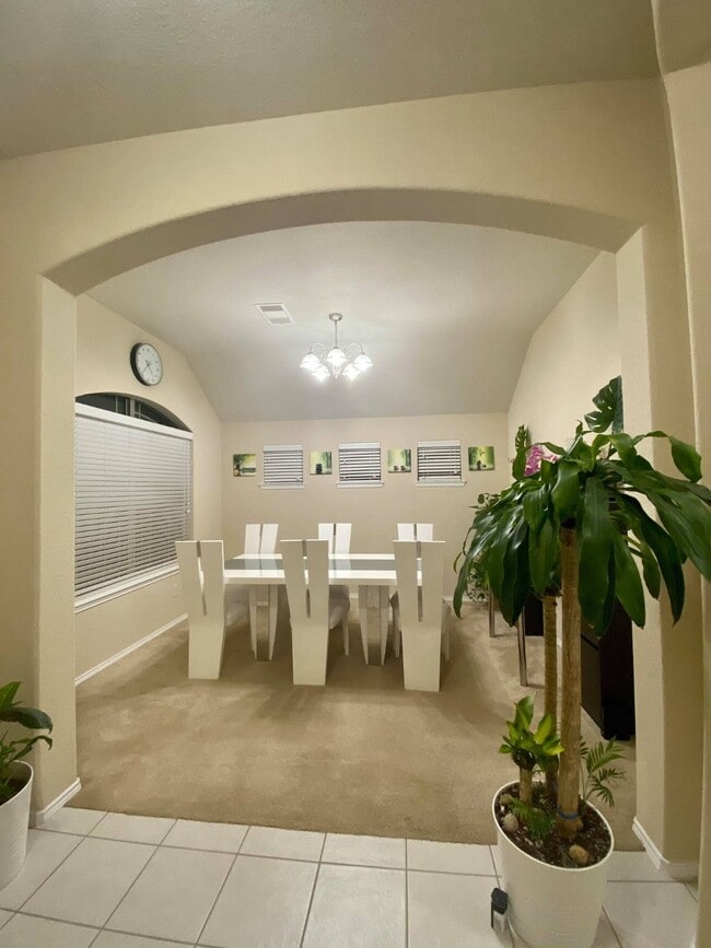 Building Photo - 21494 Kings Bend Dr