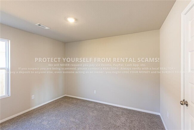 Building Photo - 2590 S Ouachita Dr