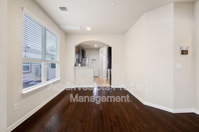 Building Photo - 730 Lost Pines Ln