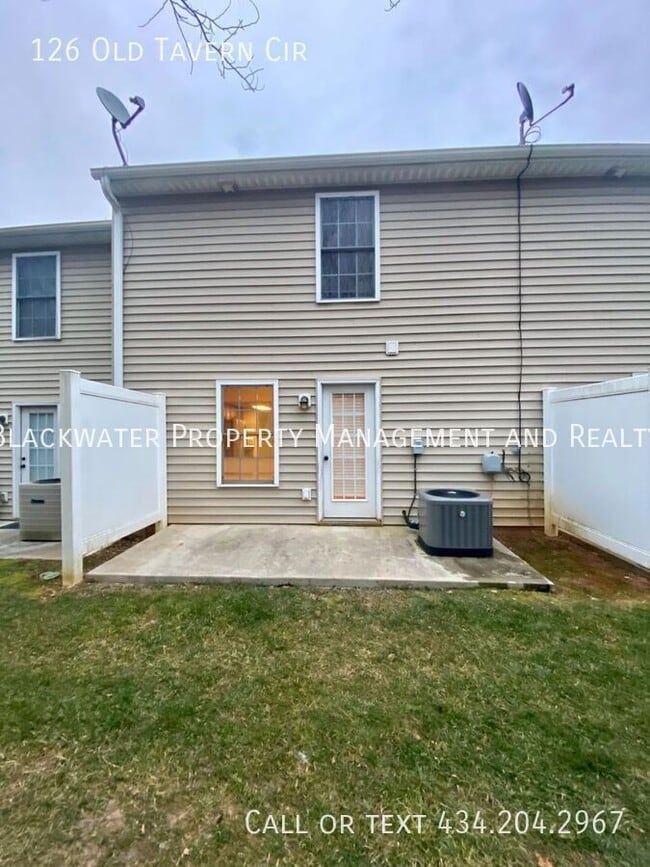 Building Photo - 126 Old Tavern Cir