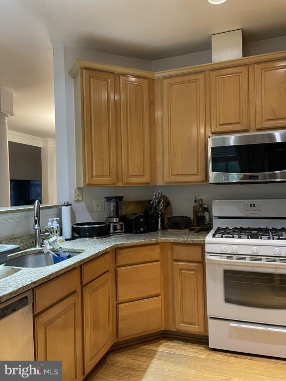 Building Photo - 3826 Watkins Mill Dr