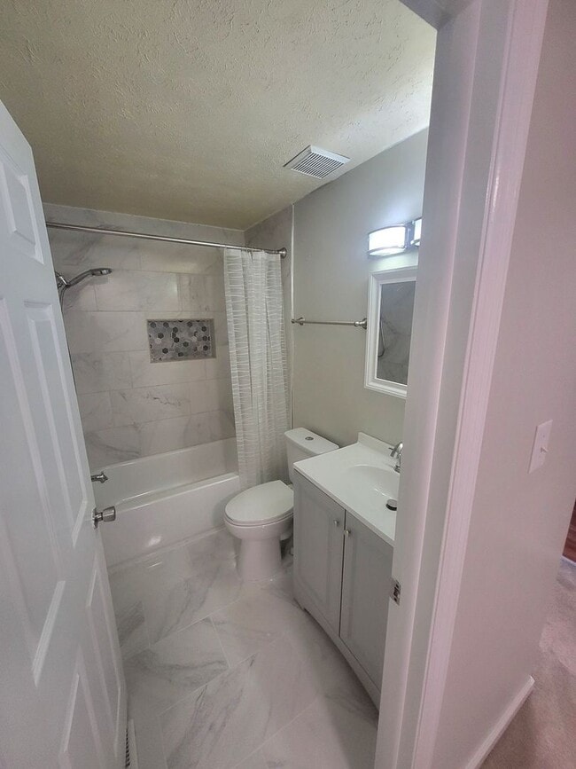 Building Photo - 47 Lucinda Ct