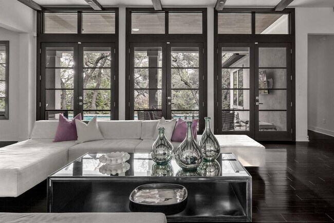 Building Photo - 4720 Rockcliff Rd