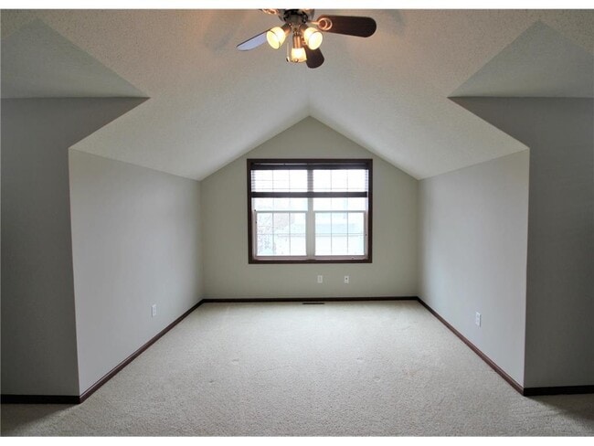 Building Photo - 10003 Pincherry Ln