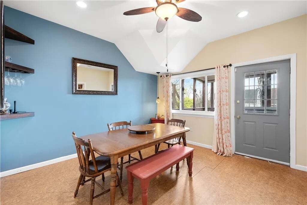 Building Photo - 310 Marsonia St