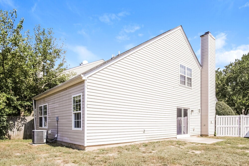 Building Photo - 6004 Silkwater Ct