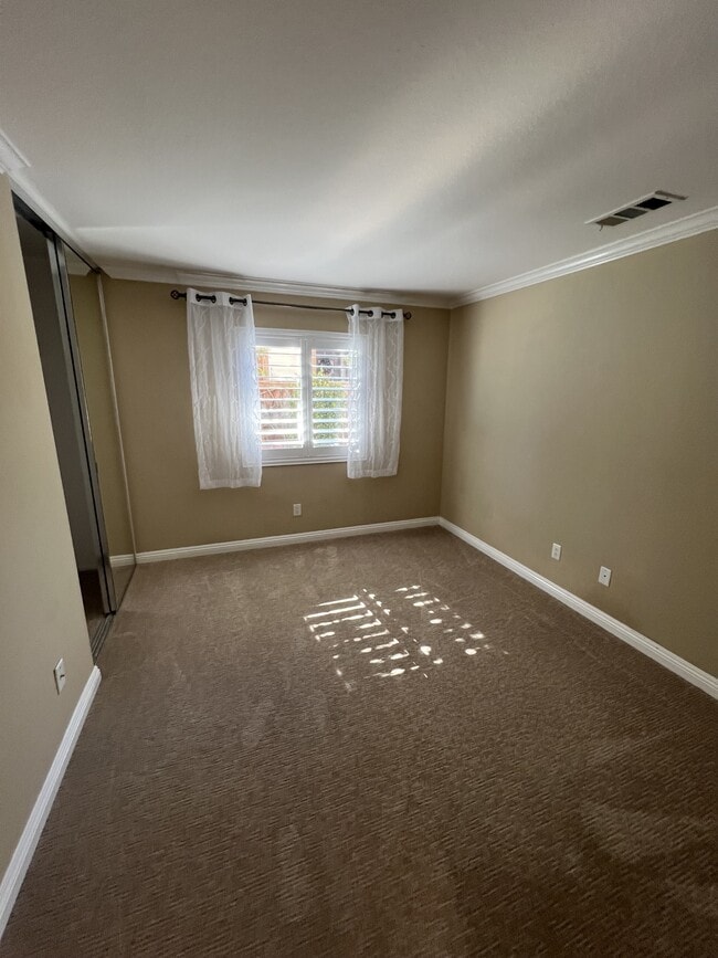 Building Photo - 46140 Grace Ct