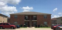 Building Photo - 1403 Dugger Cir