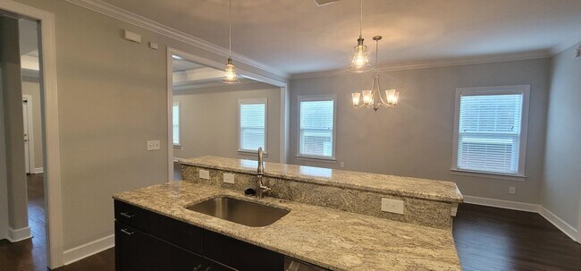 Building Photo - 2502 Tippecanoe Ridge