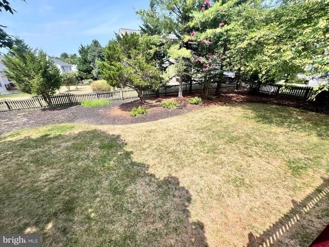 Building Photo - 8596 Trail View Dr