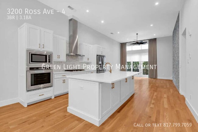 Building Photo - 3200 Ross Ave