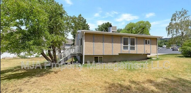 Building Photo - 848 W 4050 S