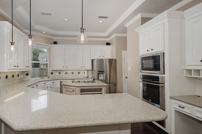 Building Photo - 14 Graceful Elm Ct