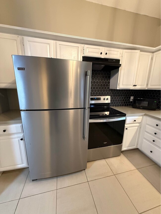 Building Photo - 6735 S 153rd Cir