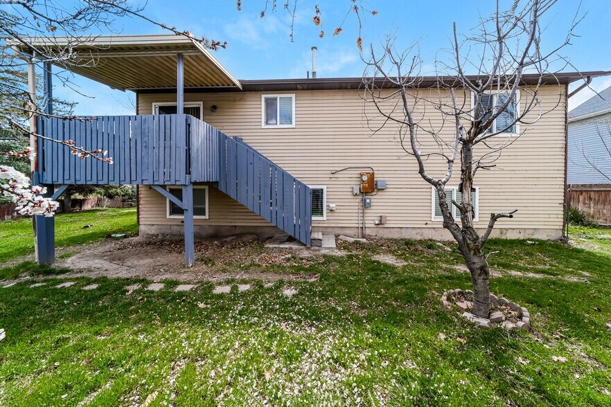 Building Photo - 1580 Bora Bora Dr