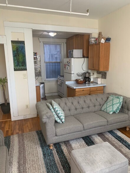 Building Photo - 360 Riverway