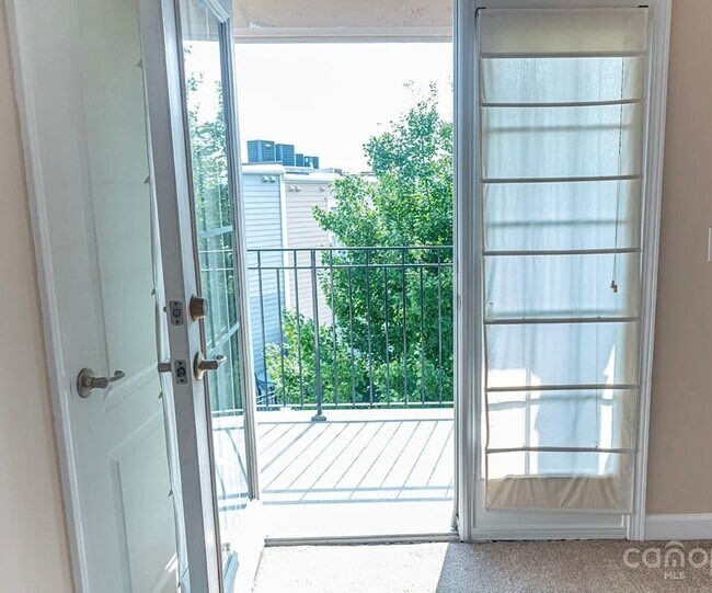 Building Photo - 2092 Ayrsley Town Blvd