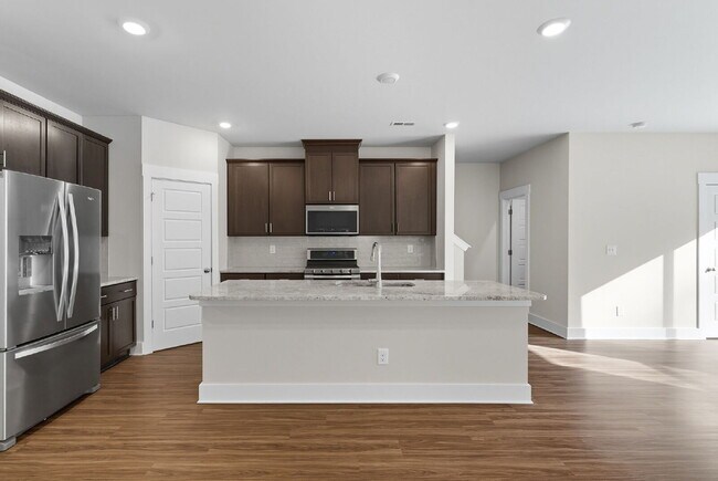 Building Photo - Modern 3 Bedroom, 2.5 Bath Townhome in luxurious Village at Chapel Green! ($2250/mo base rent***)