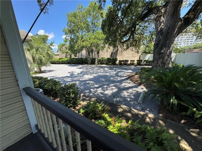 Building Photo - 808 Dauphin St