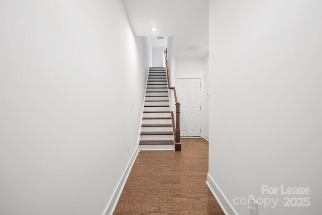 Building Photo - 4018 Capital Rdg Ct