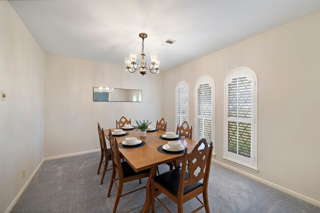 Building Photo - 4912 Goose Creek Dr